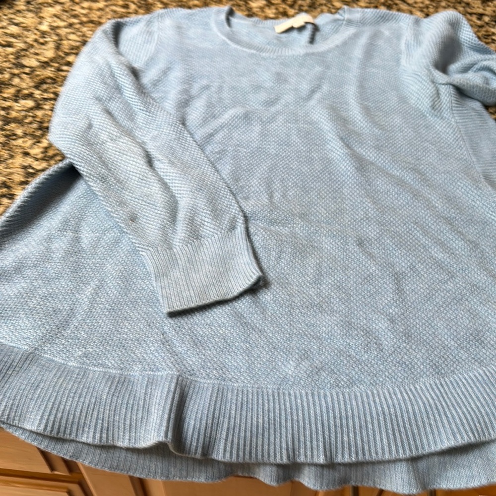 Ladies thin sweater loose fit Loft size Large